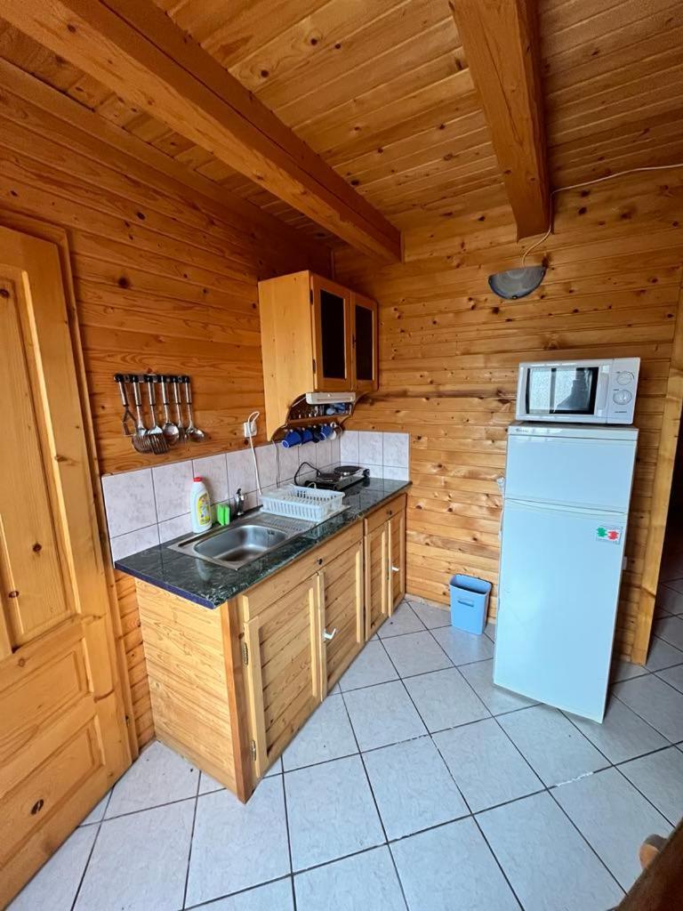 Almos Apartman Balatonfenyves Extérieur photo