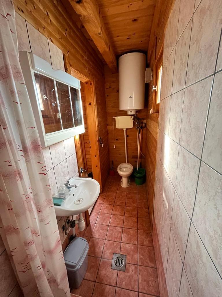 Almos Apartman Balatonfenyves Extérieur photo